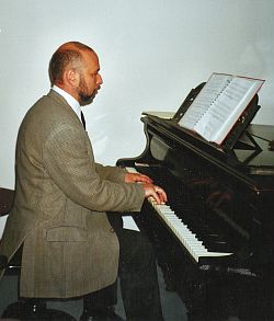 Alexander Goldenberg am Klavier